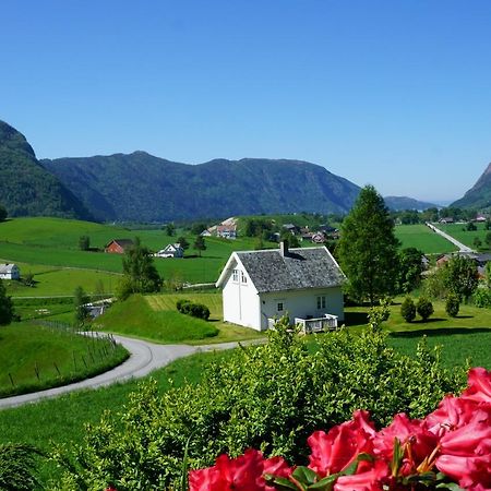 Hoiland Gard Gardshotellet Hjelmeland Exterior photo