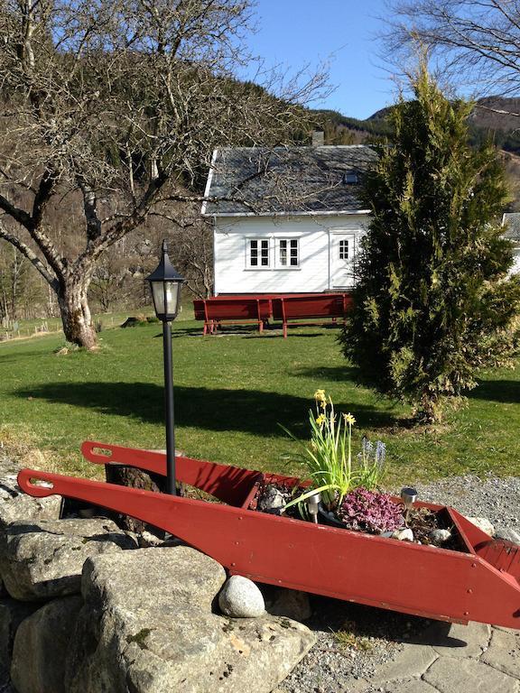 Hoiland Gard Gardshotellet Hjelmeland Exterior photo