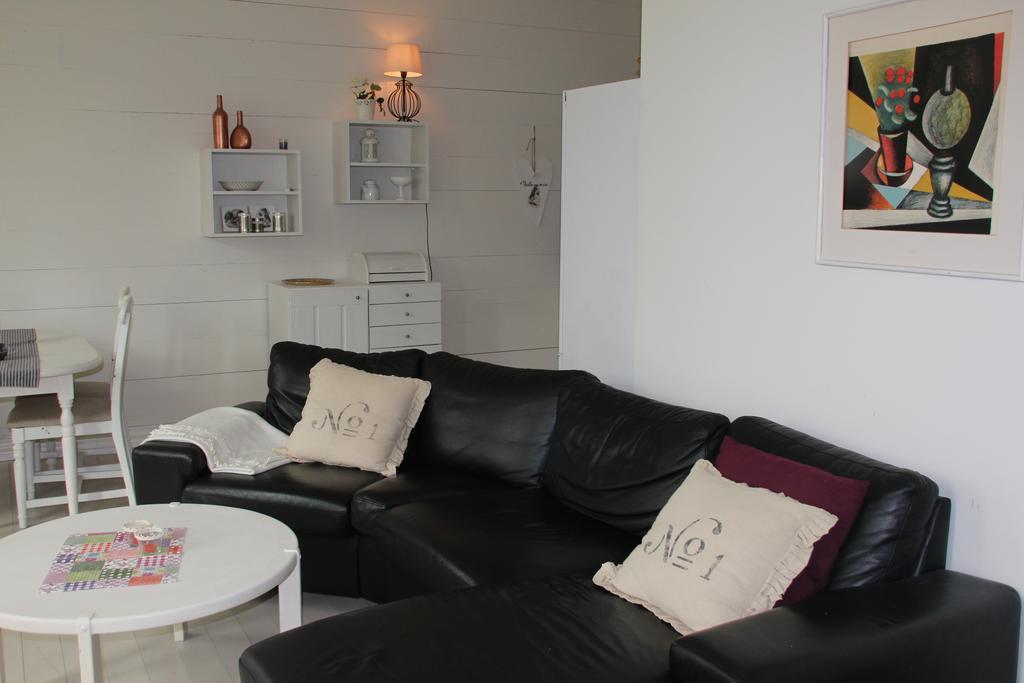 Hoiland Gard Gardshotellet Hjelmeland Exterior photo
