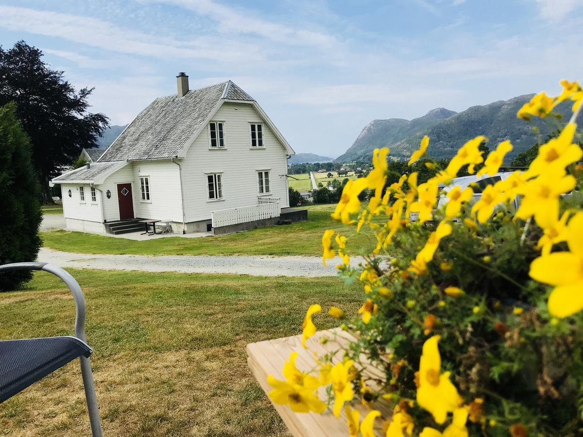 Hoiland Gard Gardshotellet Hjelmeland Exterior photo